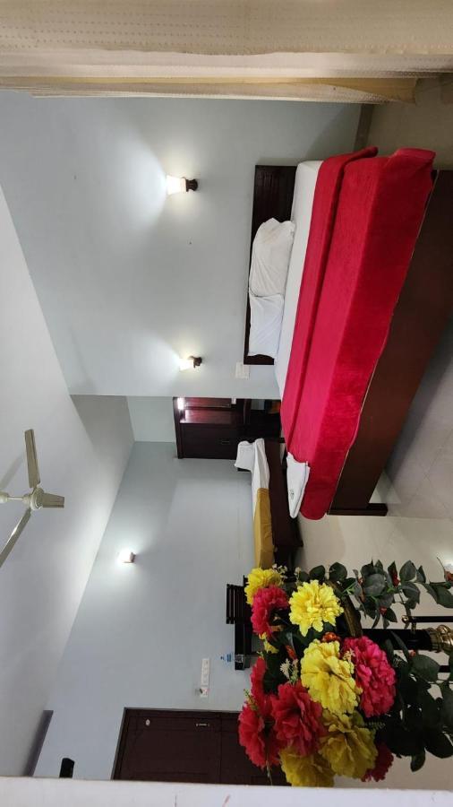Pkn Homestay Thekkady Kumily Buitenkant foto